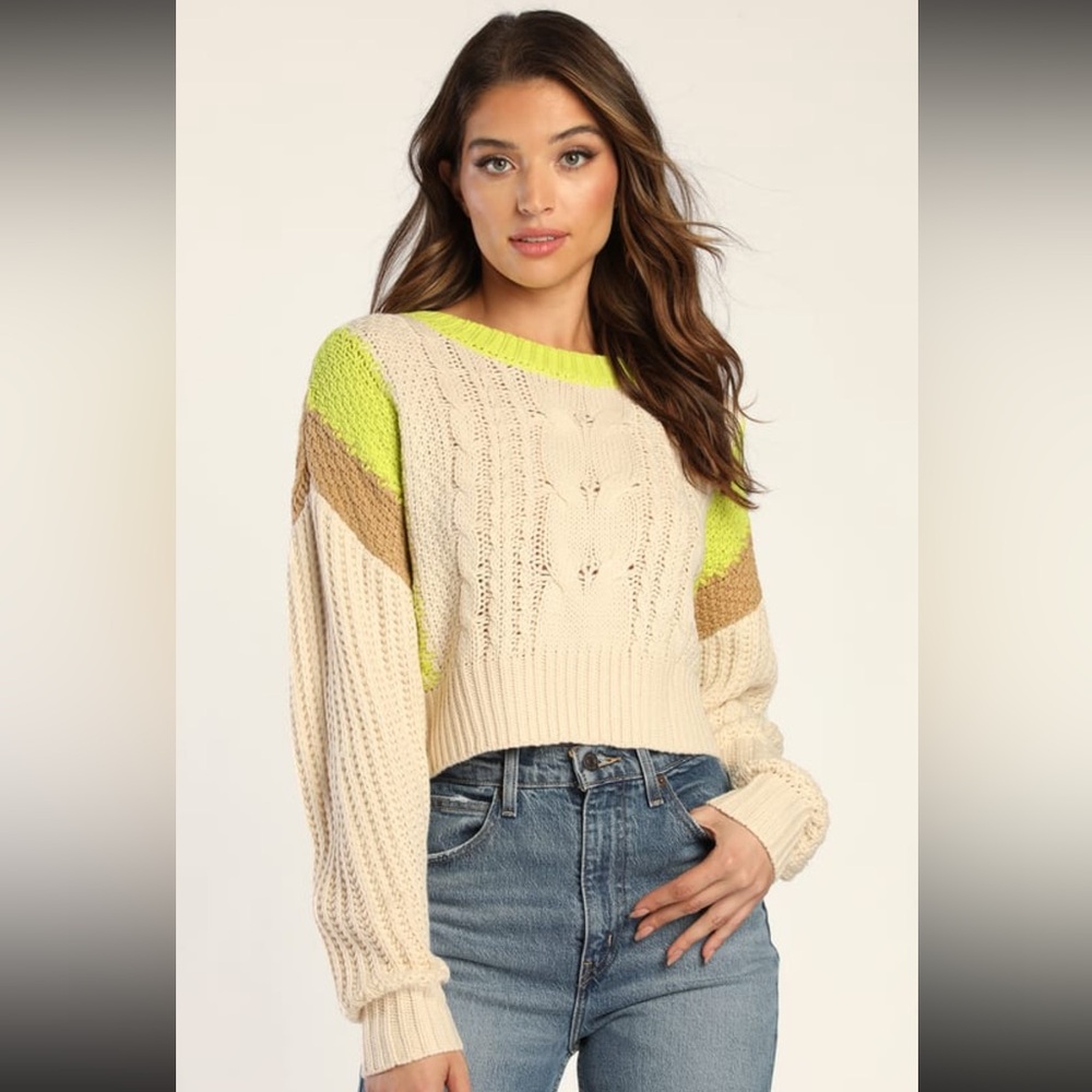 Lulu’s Cream and Lime Cable Knit Crop Sweater - M